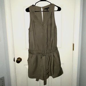 Banana Republic Factory - V Neck Jolie Jumpsuit (Olive) Size: 8